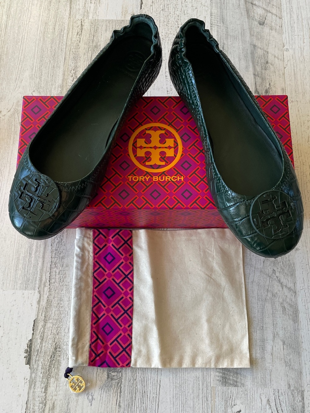 Tory Burch Dark Green Leather Croc-Embossed Logo Ballet Flats 8.5 EUC